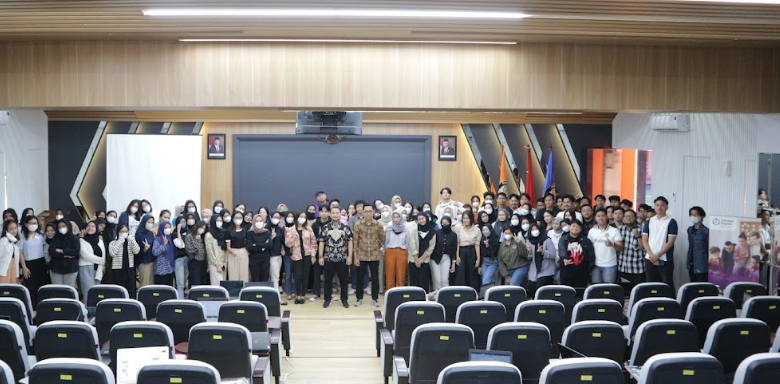 Trainer Digital Marketing Di Tanah Laut