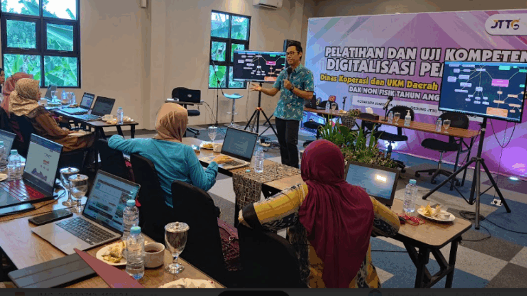 Trainer Digital Marketing di Pakpak Bharat